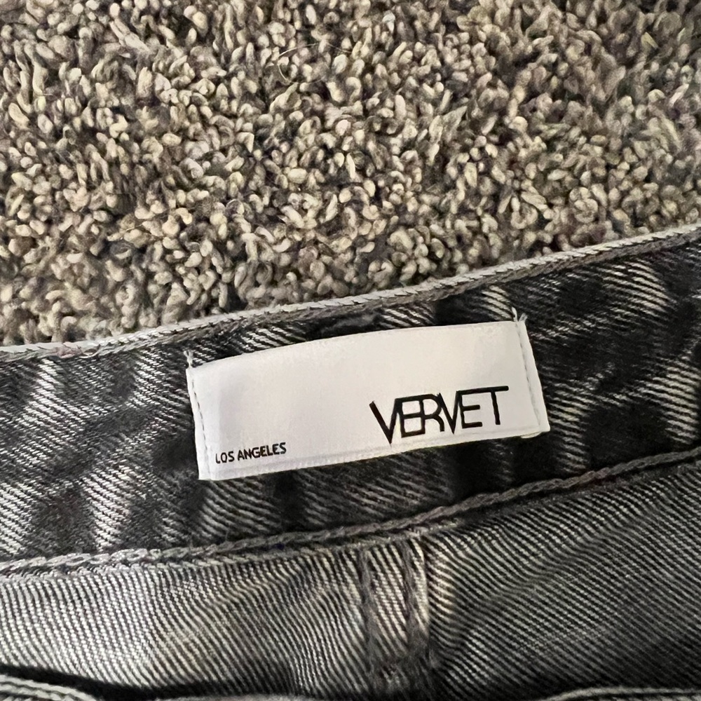 Vervet High-Waisted Distressed Gray Jean Shorts - Picture 5 of 11